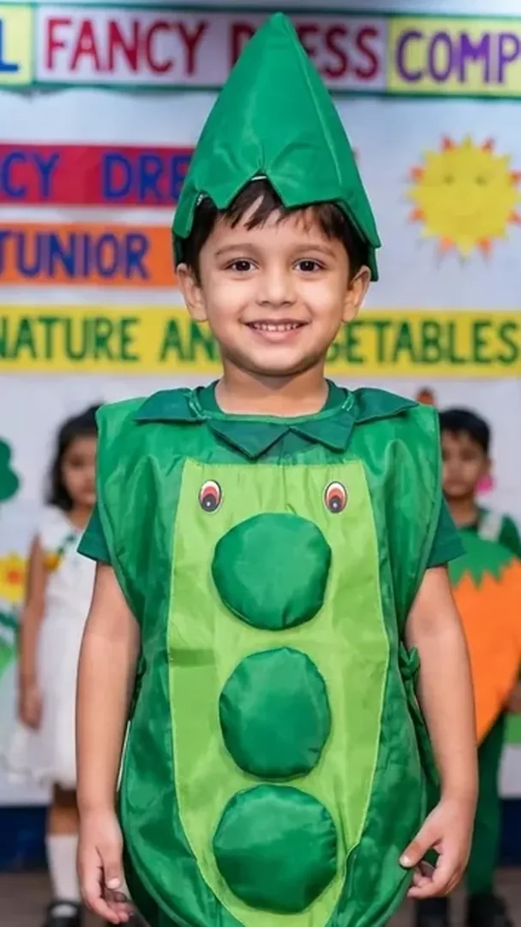 Pea Pod Costume for kids — Zoomed-in fabric & detail view — Green colour — Polyester fabric — Indian sizes One Size — Fruits / Vegetables fancy dress for school annual day & sports day — Kolkata & West Bengal delivery — ZapCostumes